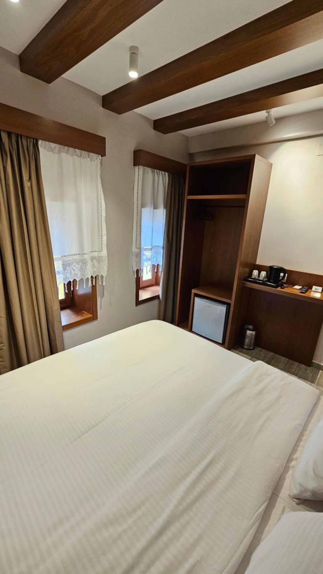 Palorto Hotel Гирокастра Экстерьер фото